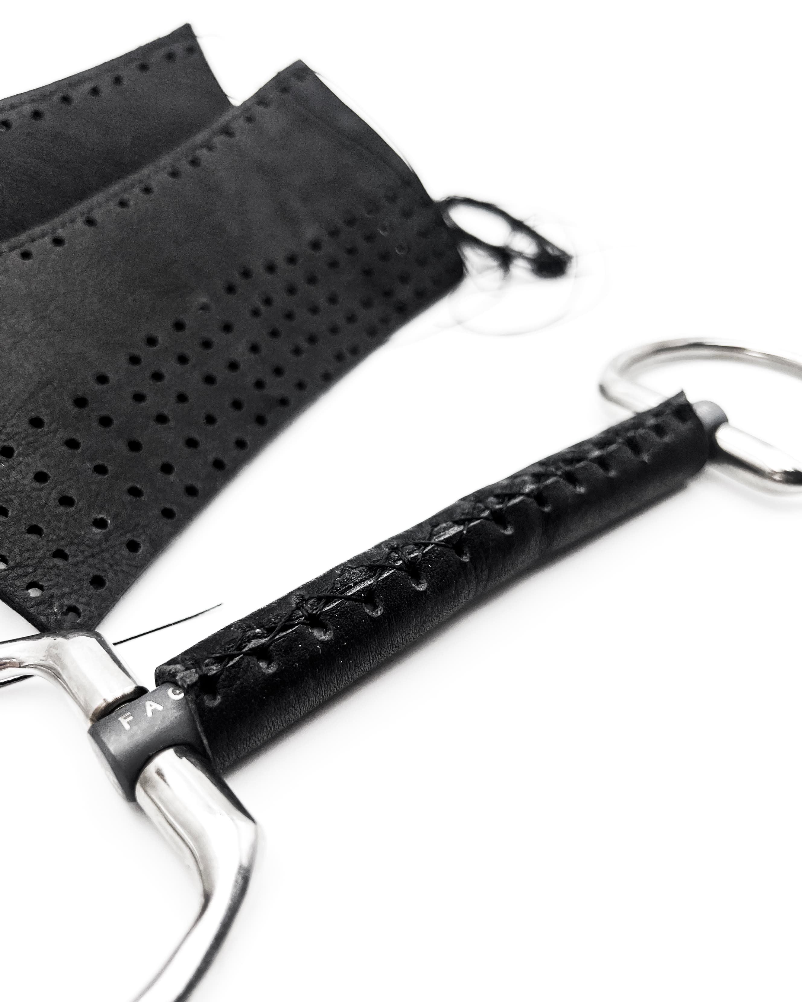leathercover3